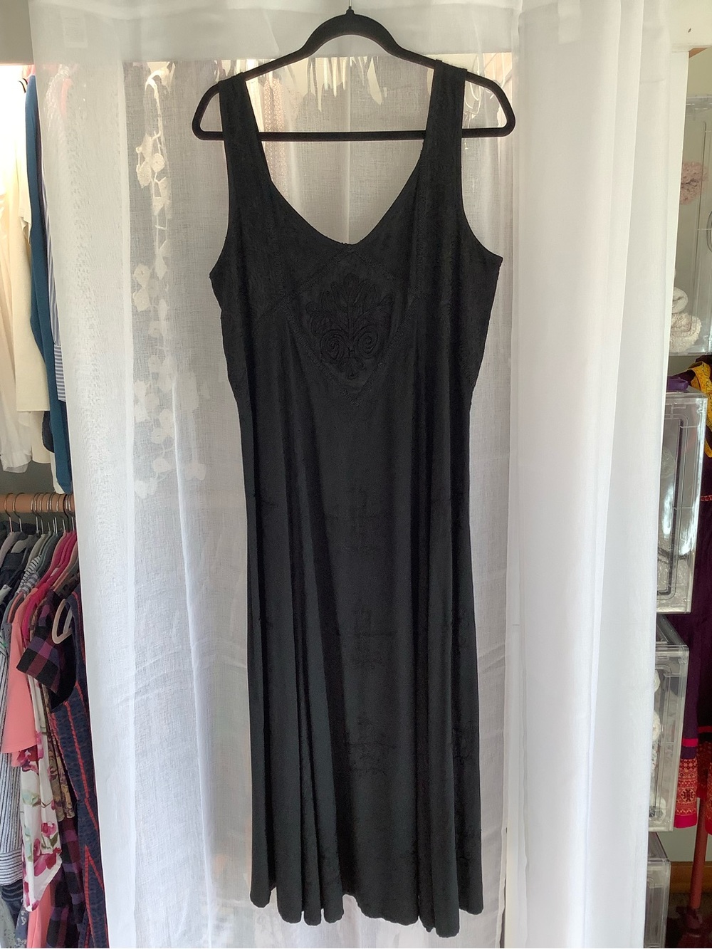 HolyClothing Classic Black Sleeveless Dress
